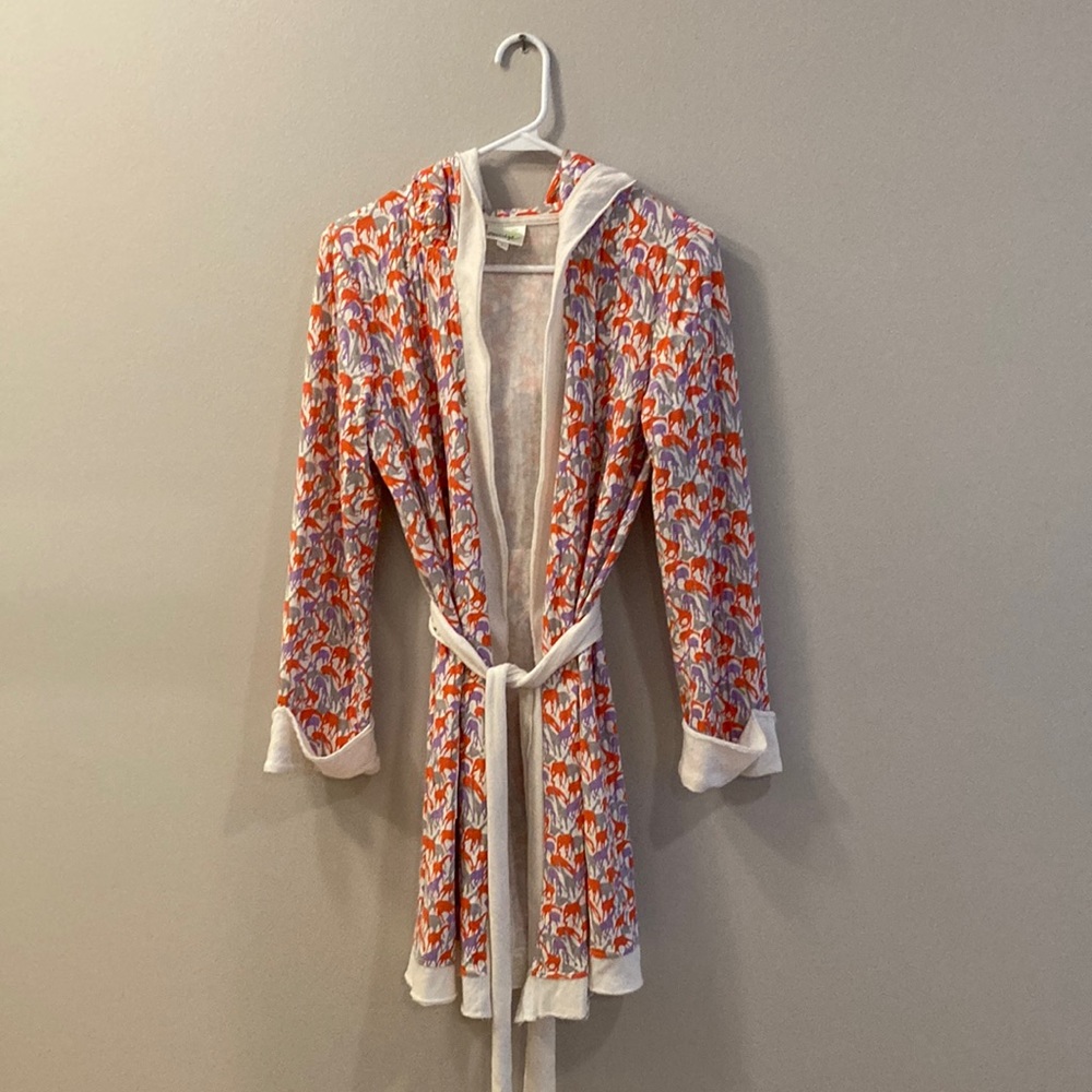 Giraffe print hooded bathrobe